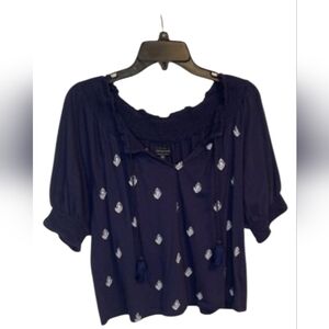 Lucky brand womens top  Navy blue Embroidered Leaves   Sz M